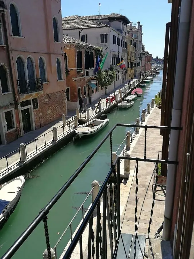 Apartment Appartamento Alla Salute Venice
